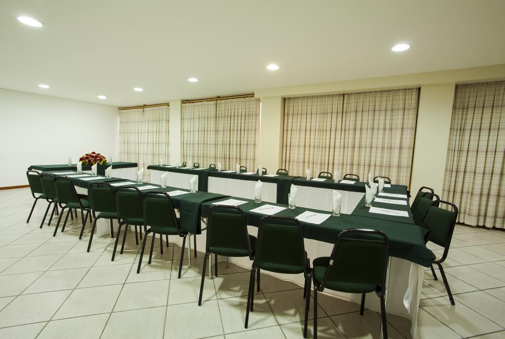 Hotel Nikko Curitiba Buitenkant foto